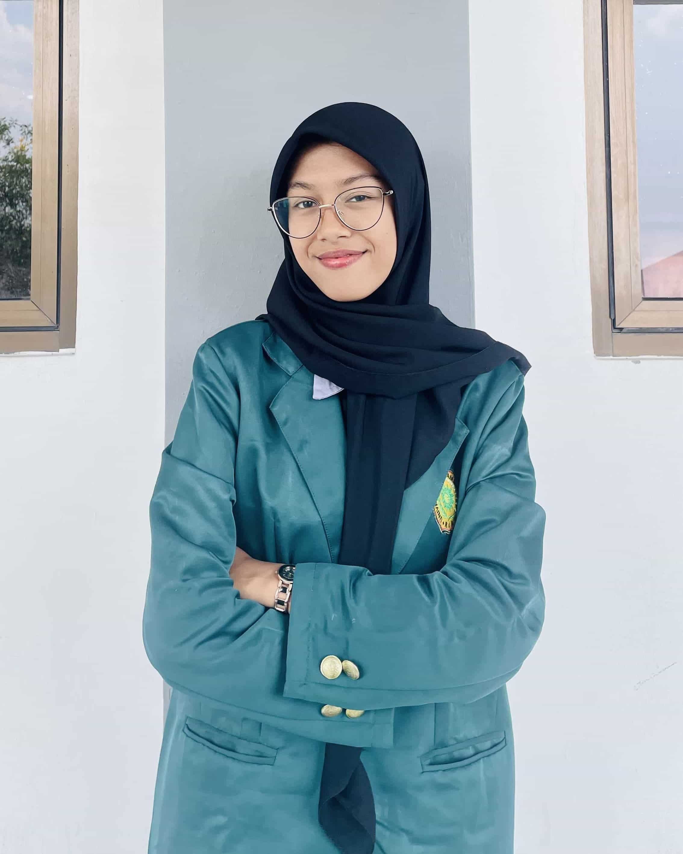 PUTRI NUR BINTANG